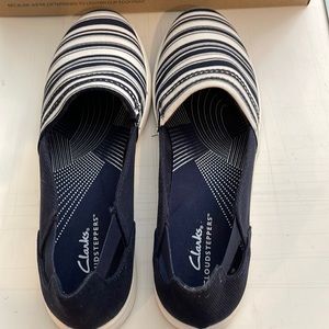 Clarks 10narrow blue and white tennis shoes. Breeze step. Never worn new w/tags